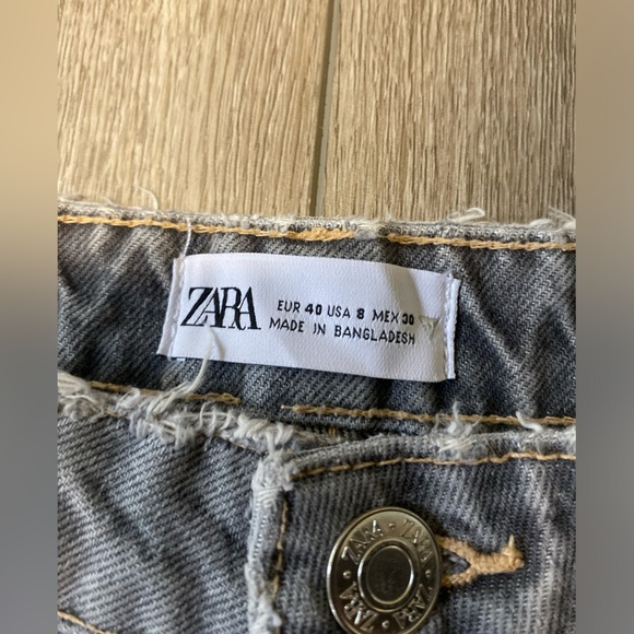 Zara High Rise Ripped Jeans - Picture 2 of 6